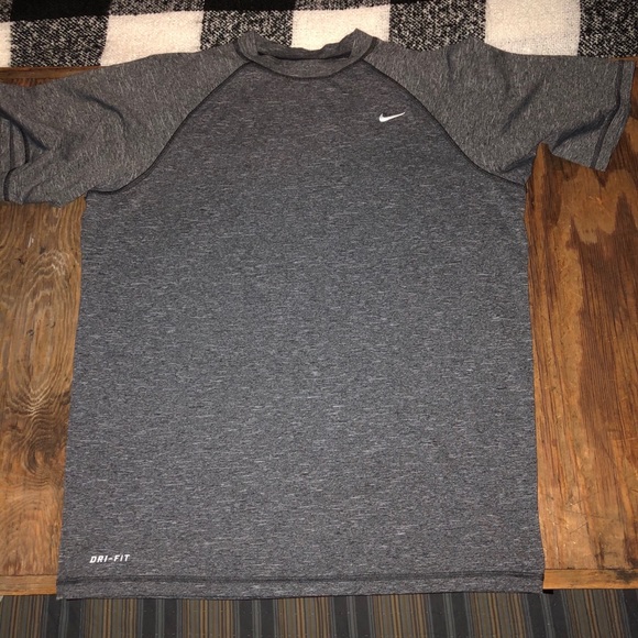 Nike Sunblocker Tee - Picture 2 of 3